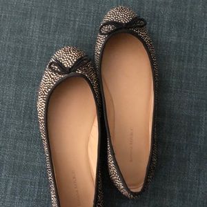 Women’s Banana Republic leopard print flats